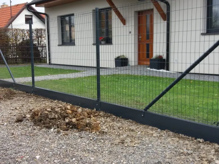 Ploty – svařované pletivo PILONET — fotografie 2